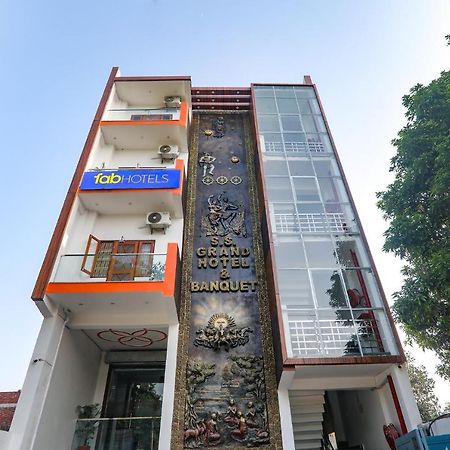 Hotel Fabexpress Ss Grand Banthra Sikandarpur Zewnętrze zdjęcie